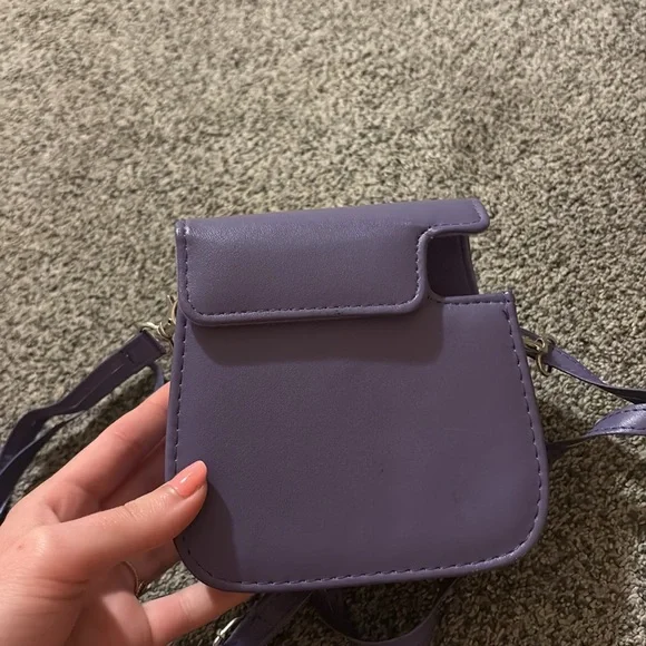 Instax Lavender camera holder purse - Picture 3 of 5
